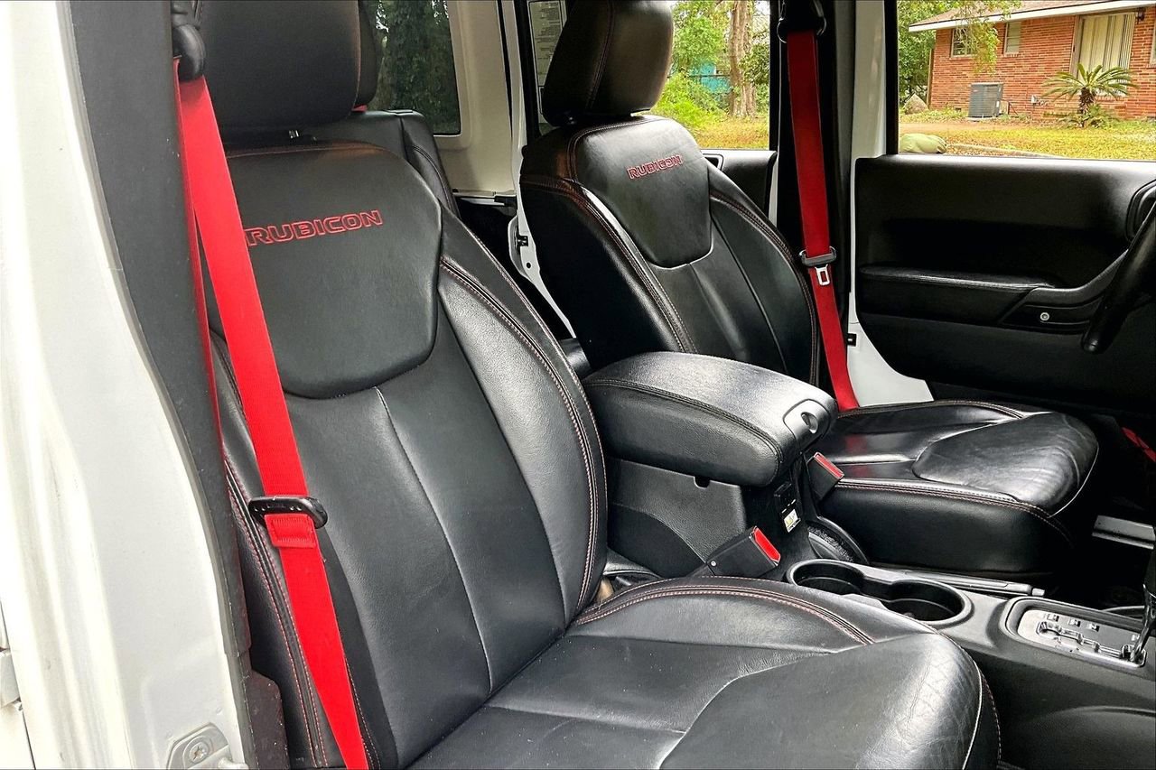 Used 2017 Jeep Wrangler Unlimited Rubicon AWD/4WD image 28