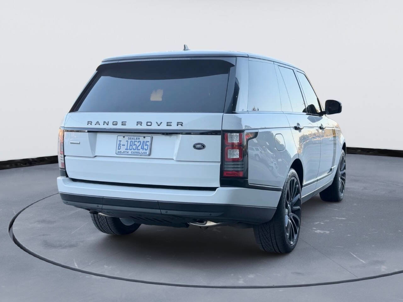 Used 2016 Land Rover Range Rover Supercharged image 6