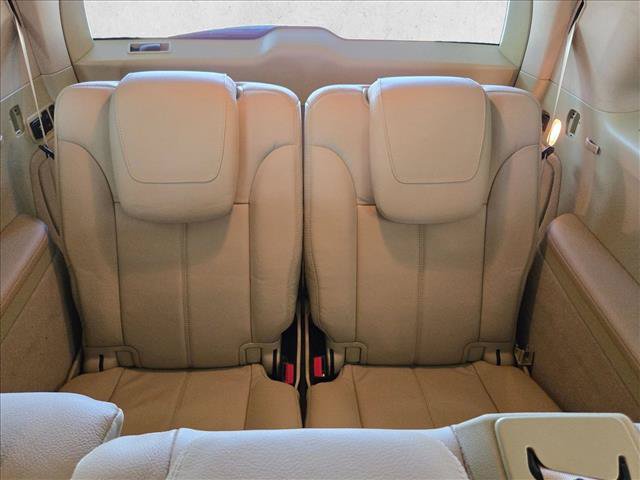 Used 2012 Mercedes-Benz GL 550 4MATIC image 19