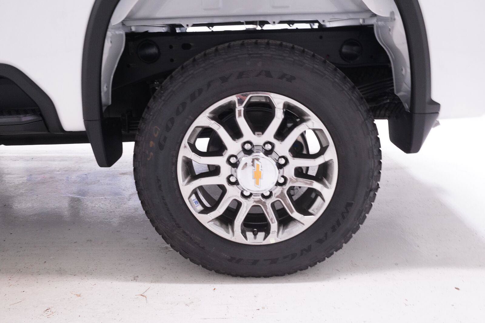 New 2026 Chevrolet Silverado 2500 LT w/ Z71 Chrome Sport Edition AWD/4WD image 38