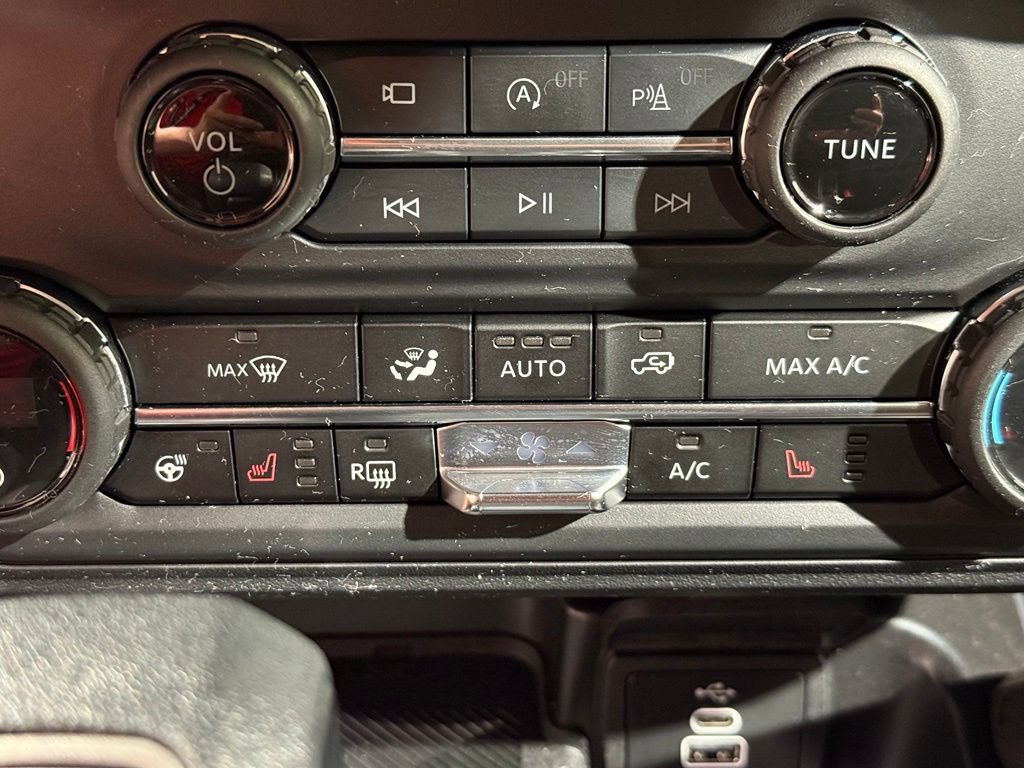 Used 2026 Ford Bronco Badlands AWD/4WD image 29