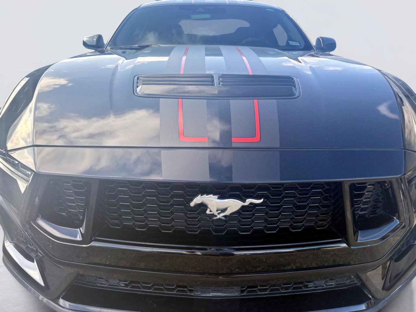 Used 2024 Ford Mustang GT RWD image 9