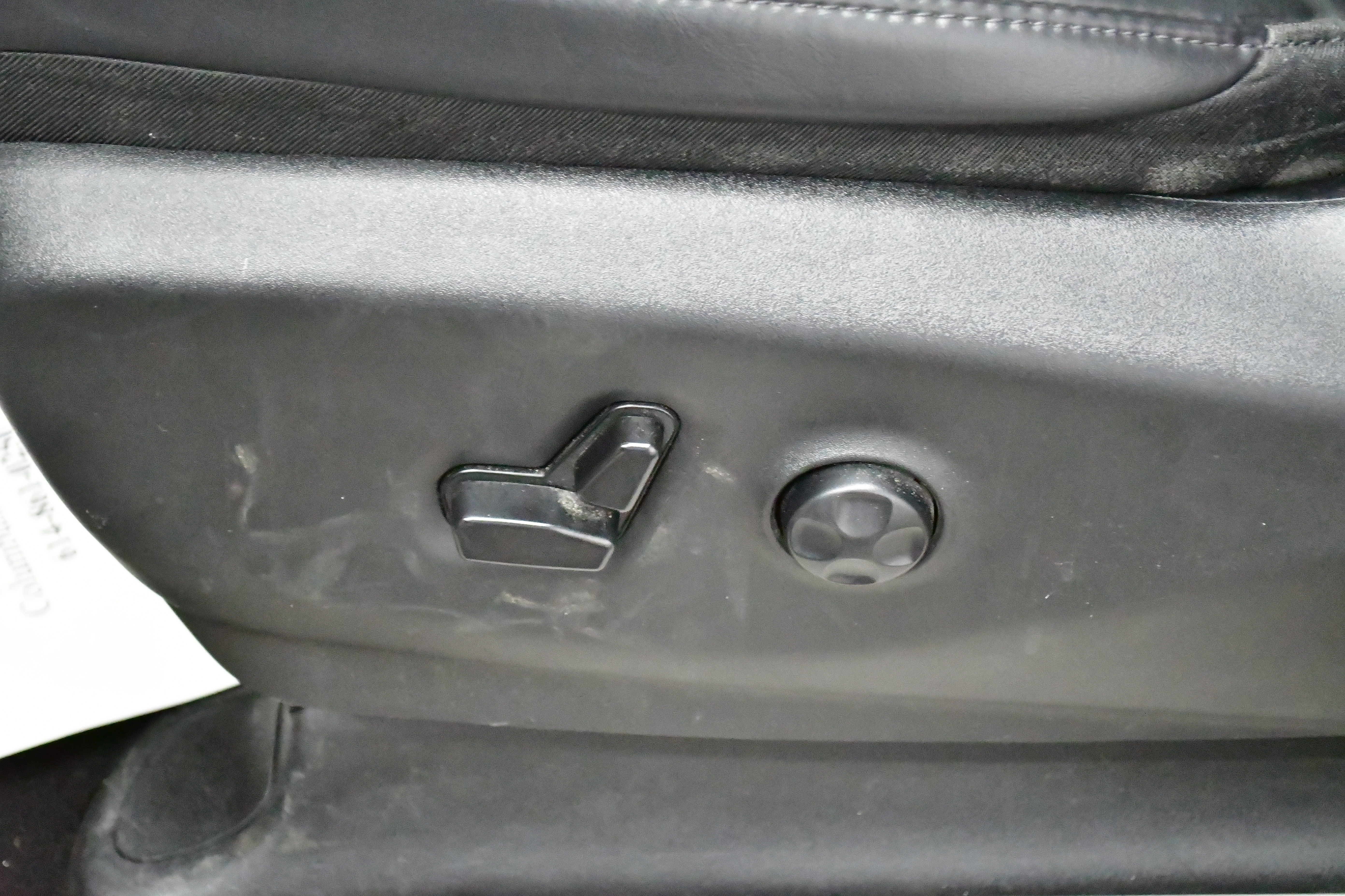 Used 2023 Chrysler Pacifica Touring-L image 30