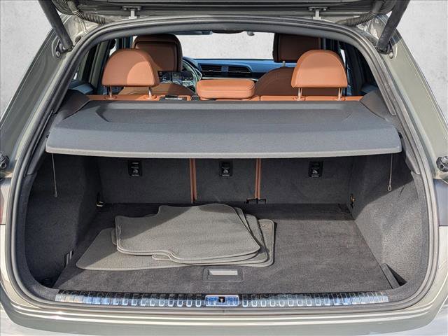 Used 2020 Audi Q3 2.0T Prestige w/ Prestige Package image 6