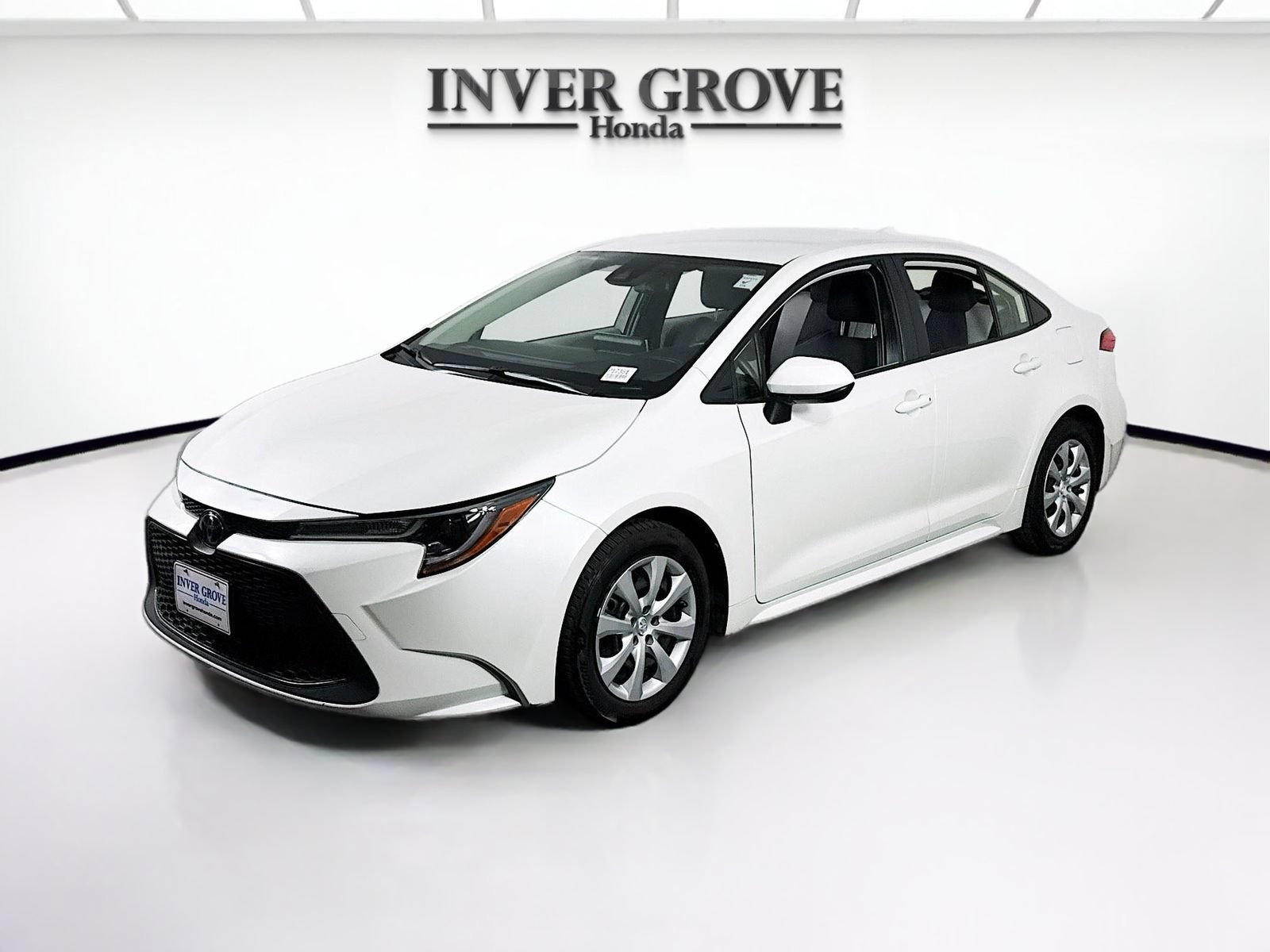Used 2020 Toyota Corolla LE FWD image 1