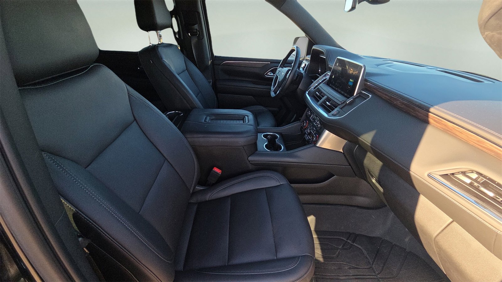 Used 2022 Chevrolet Suburban Z71 w/ Z71 Off-Road Package image 25