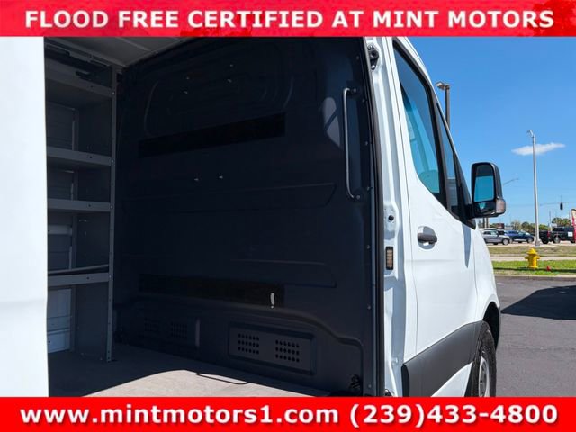 Used 2022 Mercedes-Benz Sprinter 1500 image 23