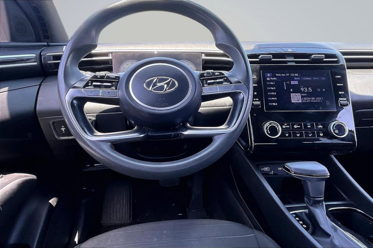 Used 2022 Hyundai Santa Cruz SEL w/ Activity Package FWD image 5