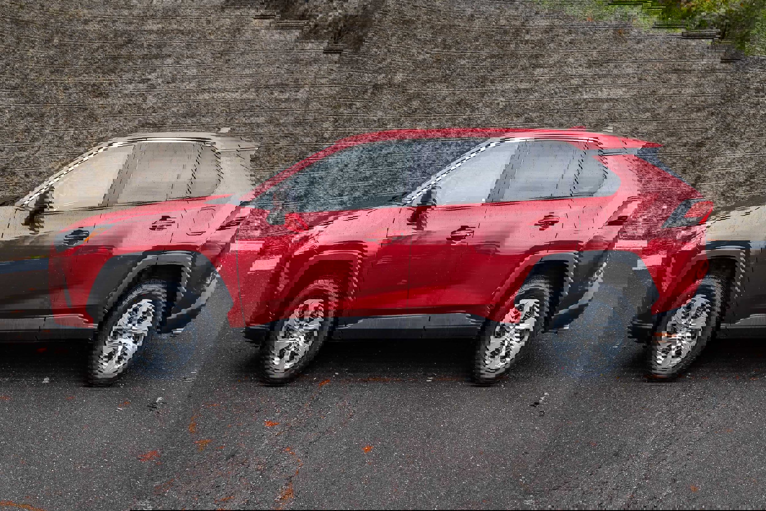 Used 2024 Toyota RAV4 LE image 10