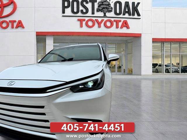 Used 2024 Lexus TX 350 FWD w/ Captains Chair Package image 3