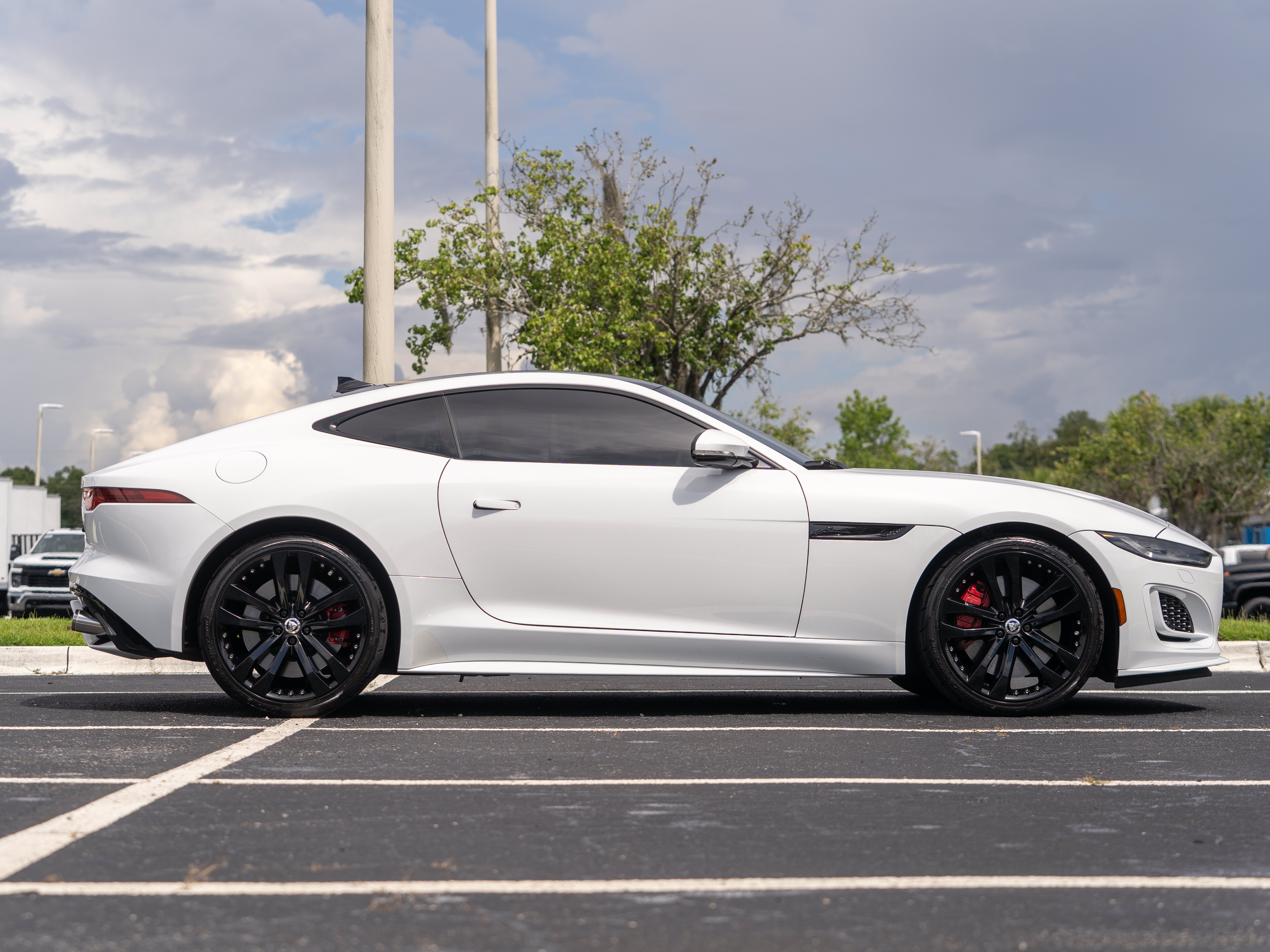 Used 2024 Jaguar F-TYPE R-Dynamic RWD image 5