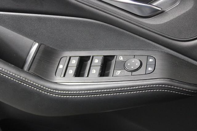 Certified 2024 Nissan Rogue SV FWD image 24