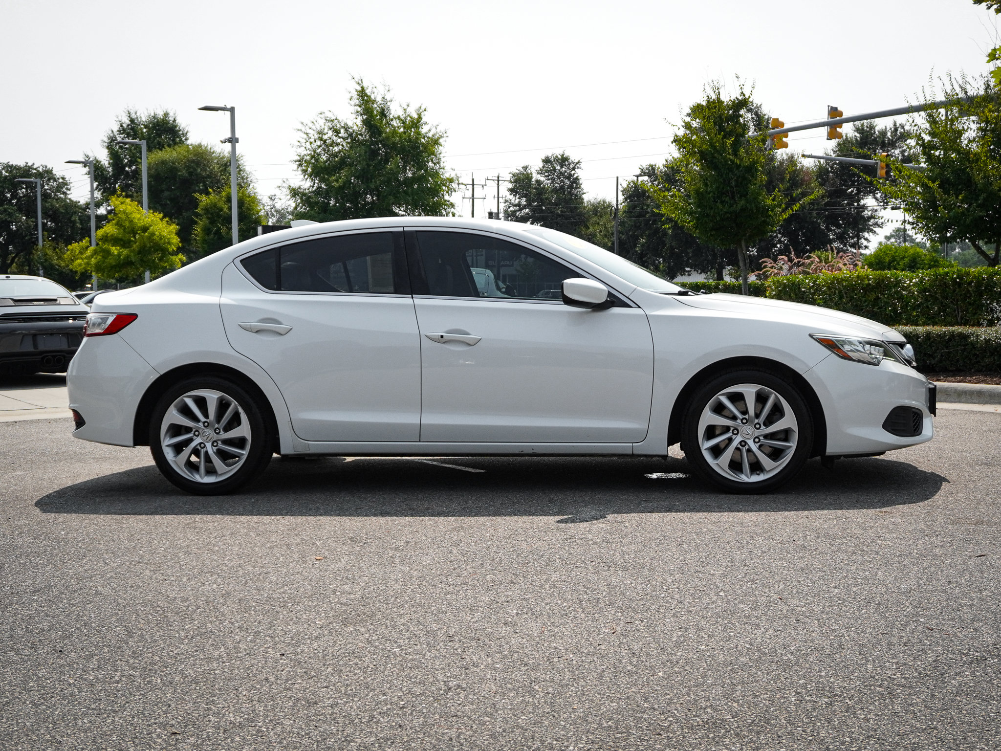 Used 2017 Acura ILX FWD image 11