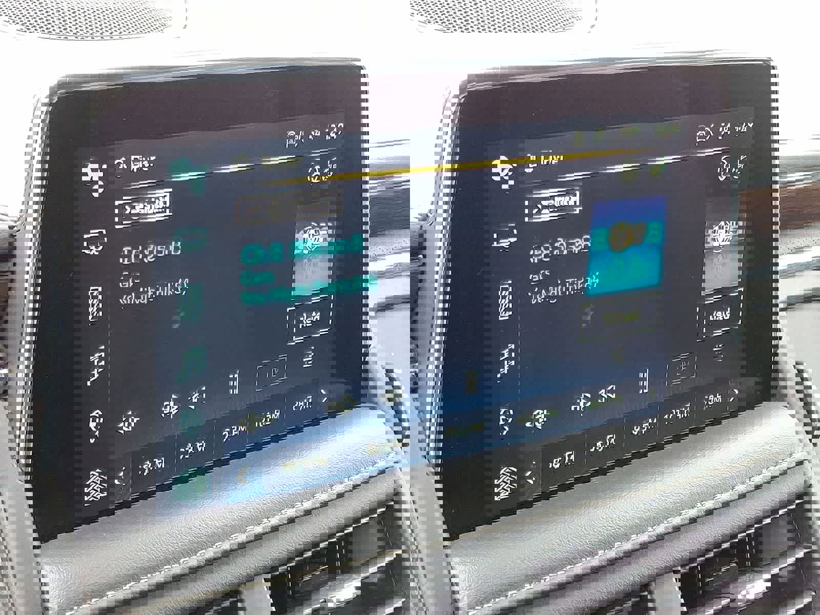 Used 2023 Chevrolet Suburban Premier AWD/4WD image 19