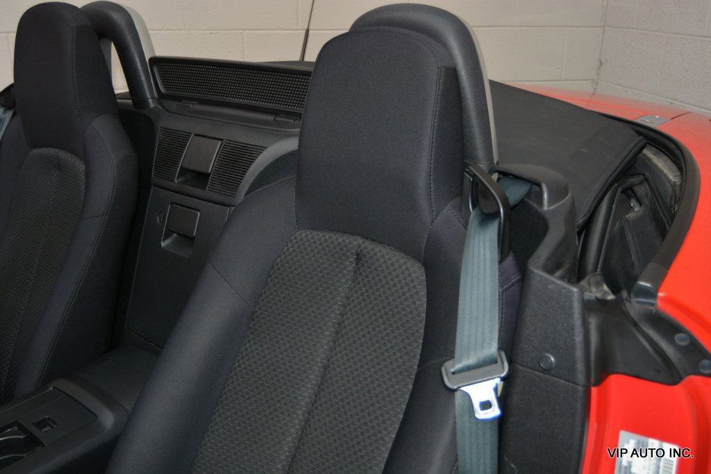 Used 2007 MAZDA MX-5 Miata Sport w/ Appearance Pkg image 17