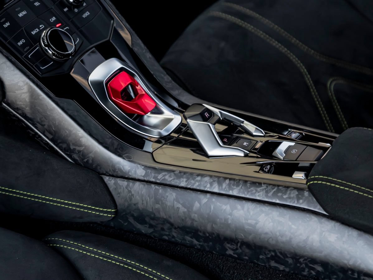 Used 2019 Lamborghini Huracan Performante AWD/4WD image 26