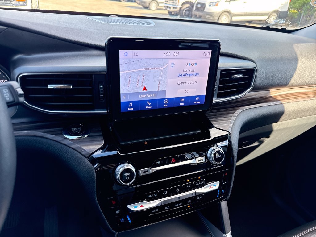 Certified 2022 Ford Explorer Limited AWD/4WD image 21