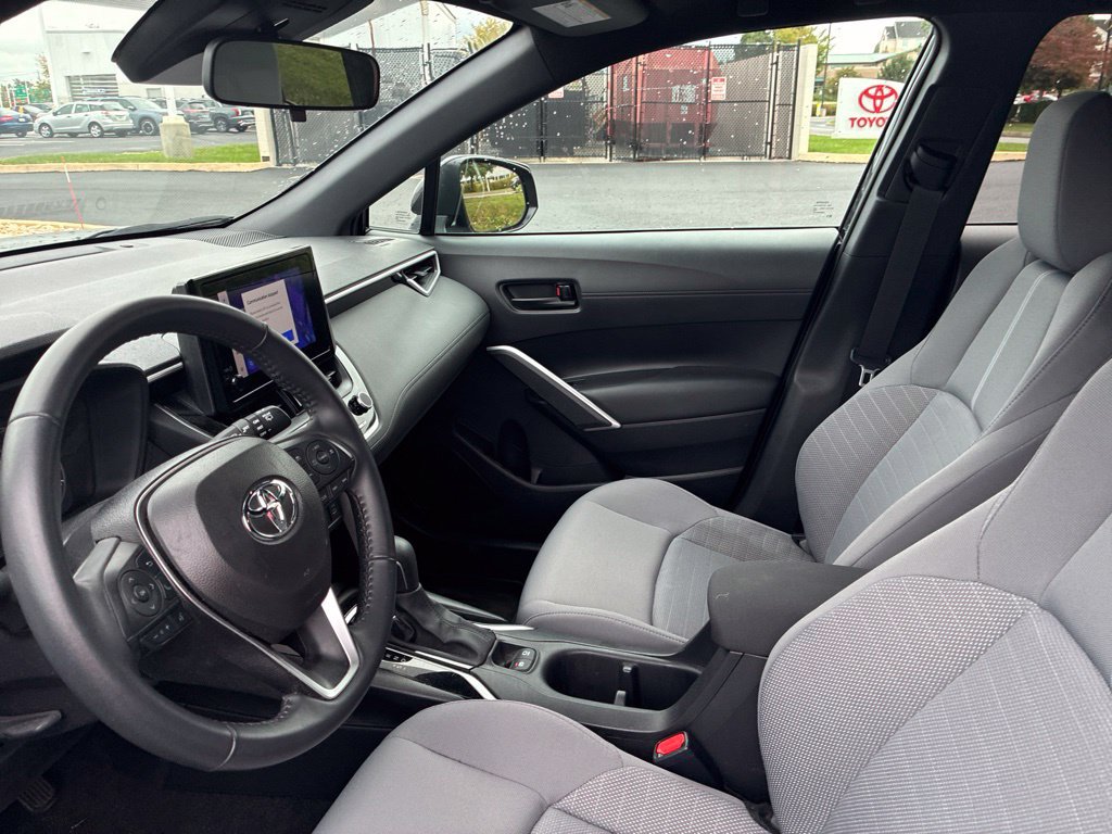 Used 2024 Toyota Corolla Cross AWD Hybrid w/ Moonroof Package image 26