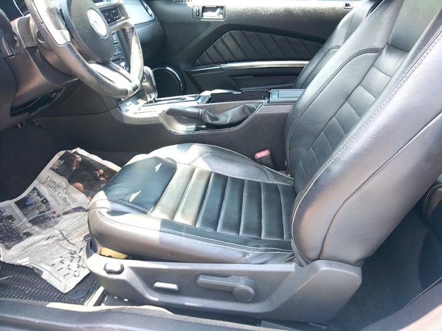 Used 2013 Ford Mustang Premium RWD image 15
