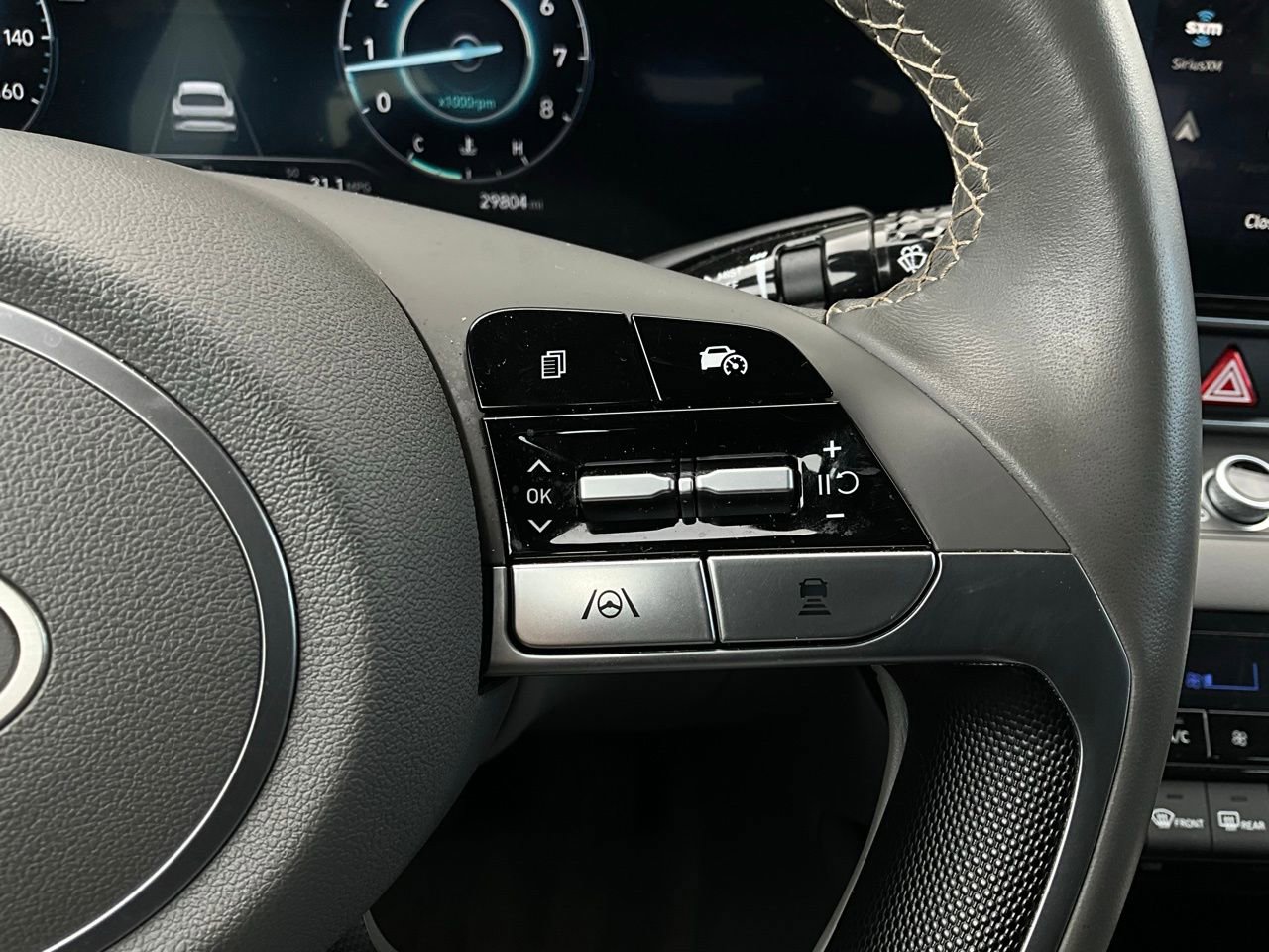 Used 2025 Hyundai Elantra SEL image 37