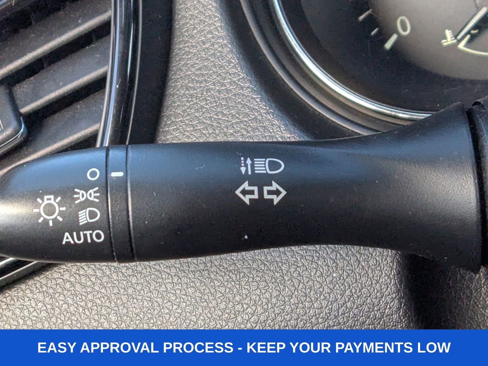 Used 2019 Nissan Rogue SV image 35