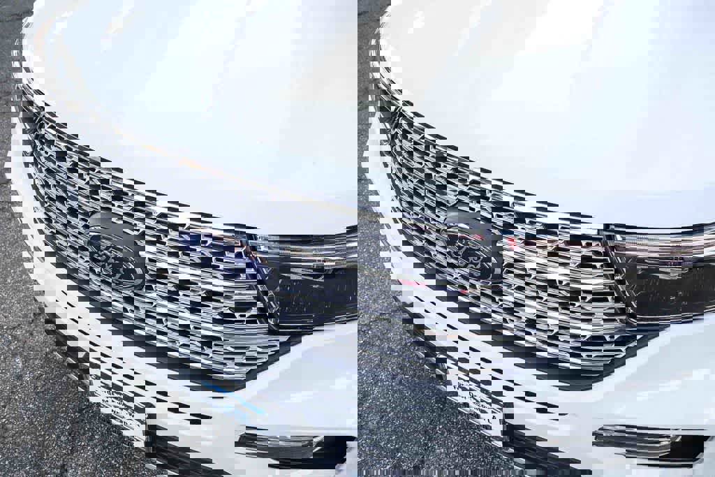 Used 2023 Ford Explorer Limited w/ Equipment Group 301A image 8