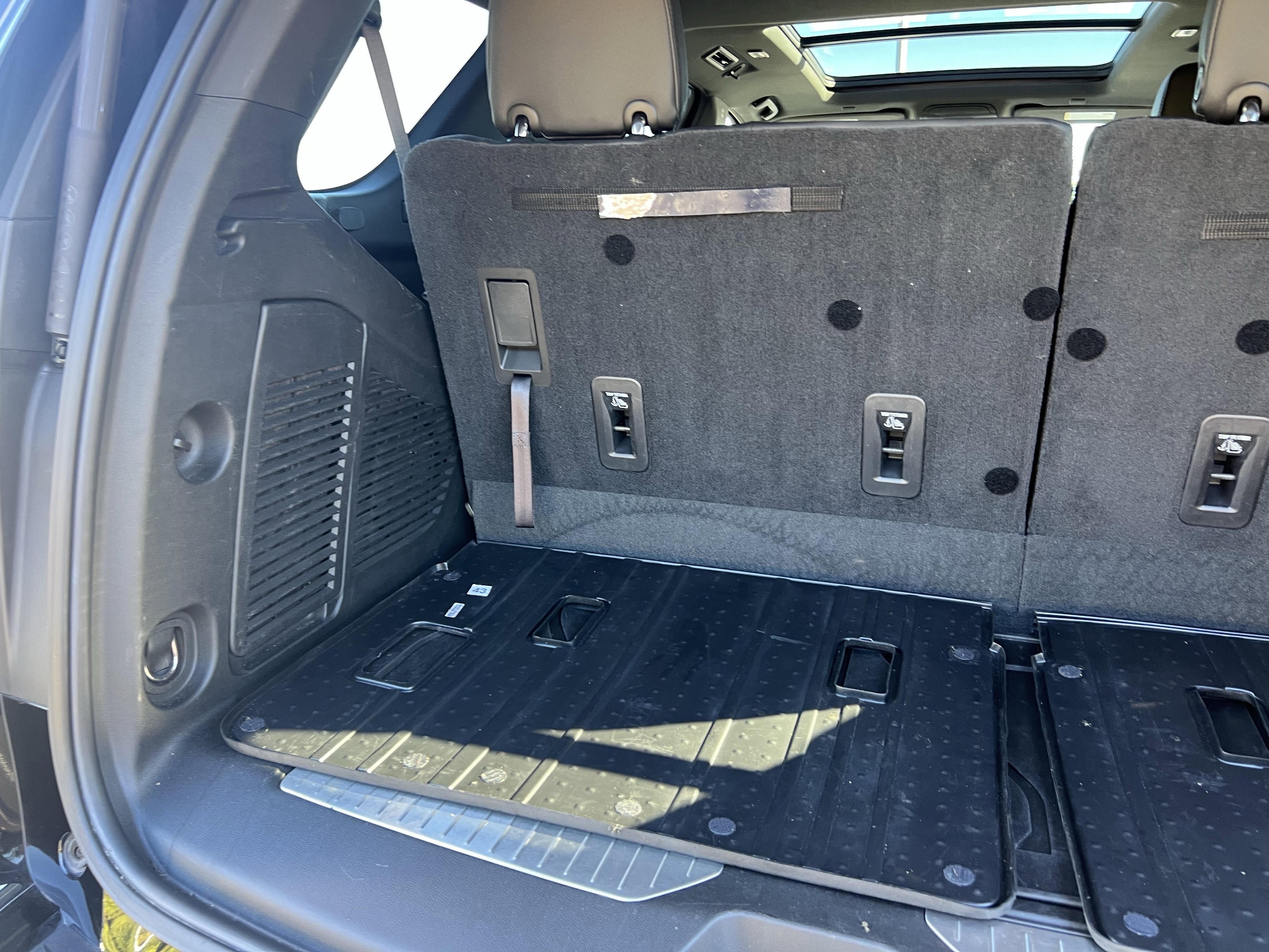 Used 2021 Chevrolet Tahoe Z71 w/ Rear Media and Nav Package image 36