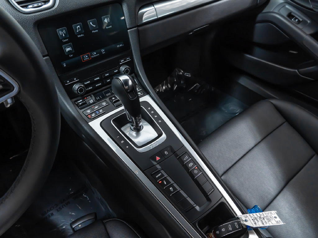 Used 2025 Porsche 718 Cayman RWD image 20