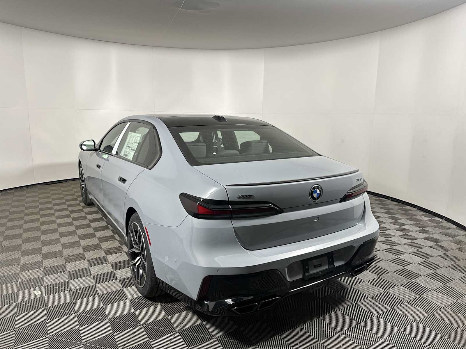 New 2026 BMW 760i xDrive w/ Executive Package AWD/4WD image 3