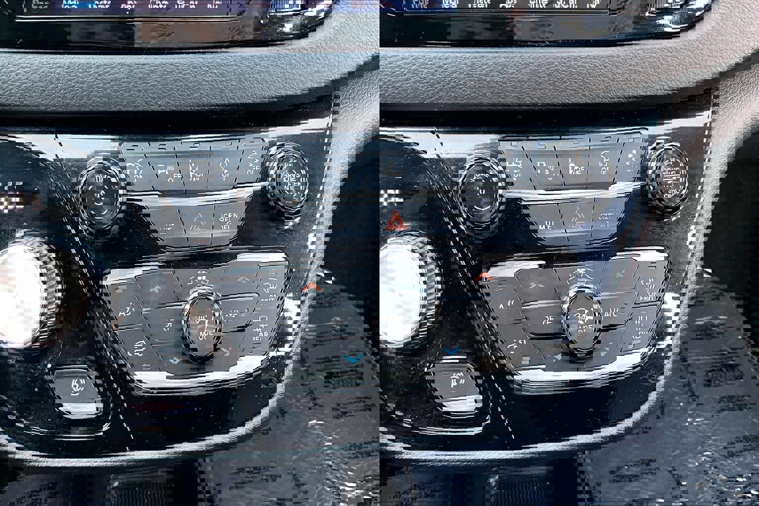 Used 2018 Chrysler Pacifica Touring-L Plus w/ Advanced Safetytec Group image 31