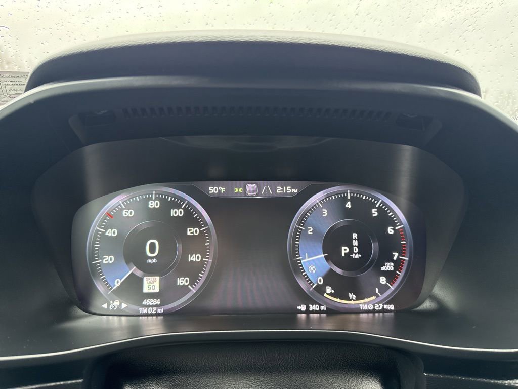 Used 2019 Volvo XC40 T5 R-Design image 22