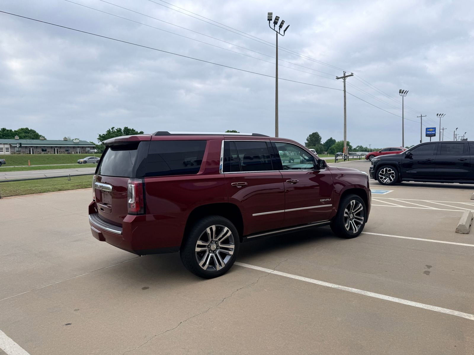 Used 2019 GMC Yukon Denali w/ Denali Ultimate Package AWD/4WD image 6