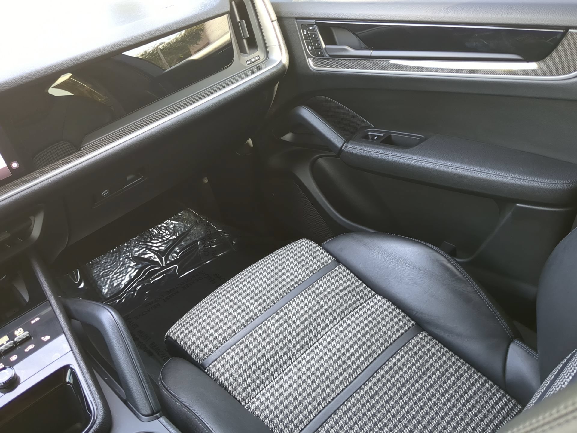Used 2024 Porsche Cayenne S AWD/4WD image 54