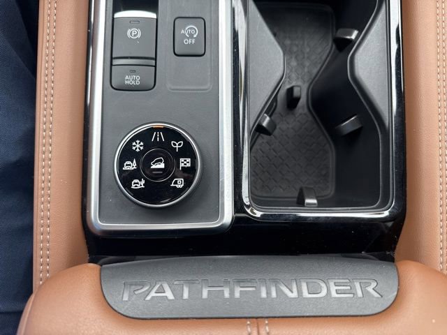 Used 2024 Nissan Pathfinder Platinum w/ Black Appearance Package image 13