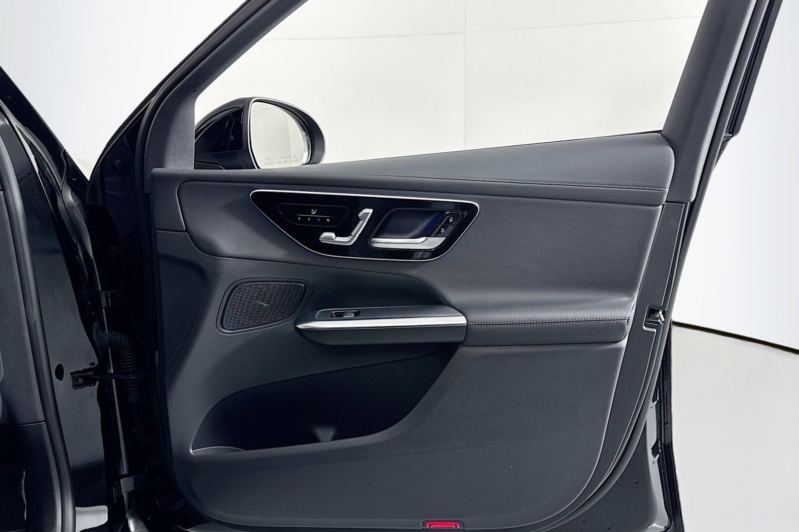 Certified 2025 Mercedes-Benz GLC 300 image 23