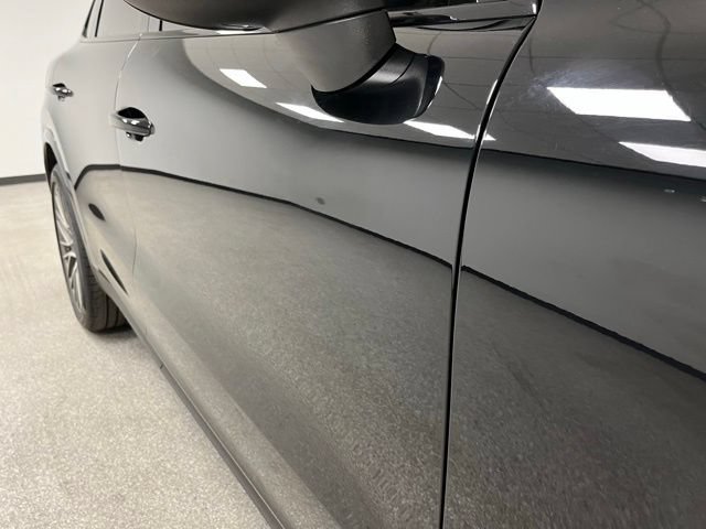 Used 2022 Porsche Cayenne Platinum Edition AWD/4WD image 12