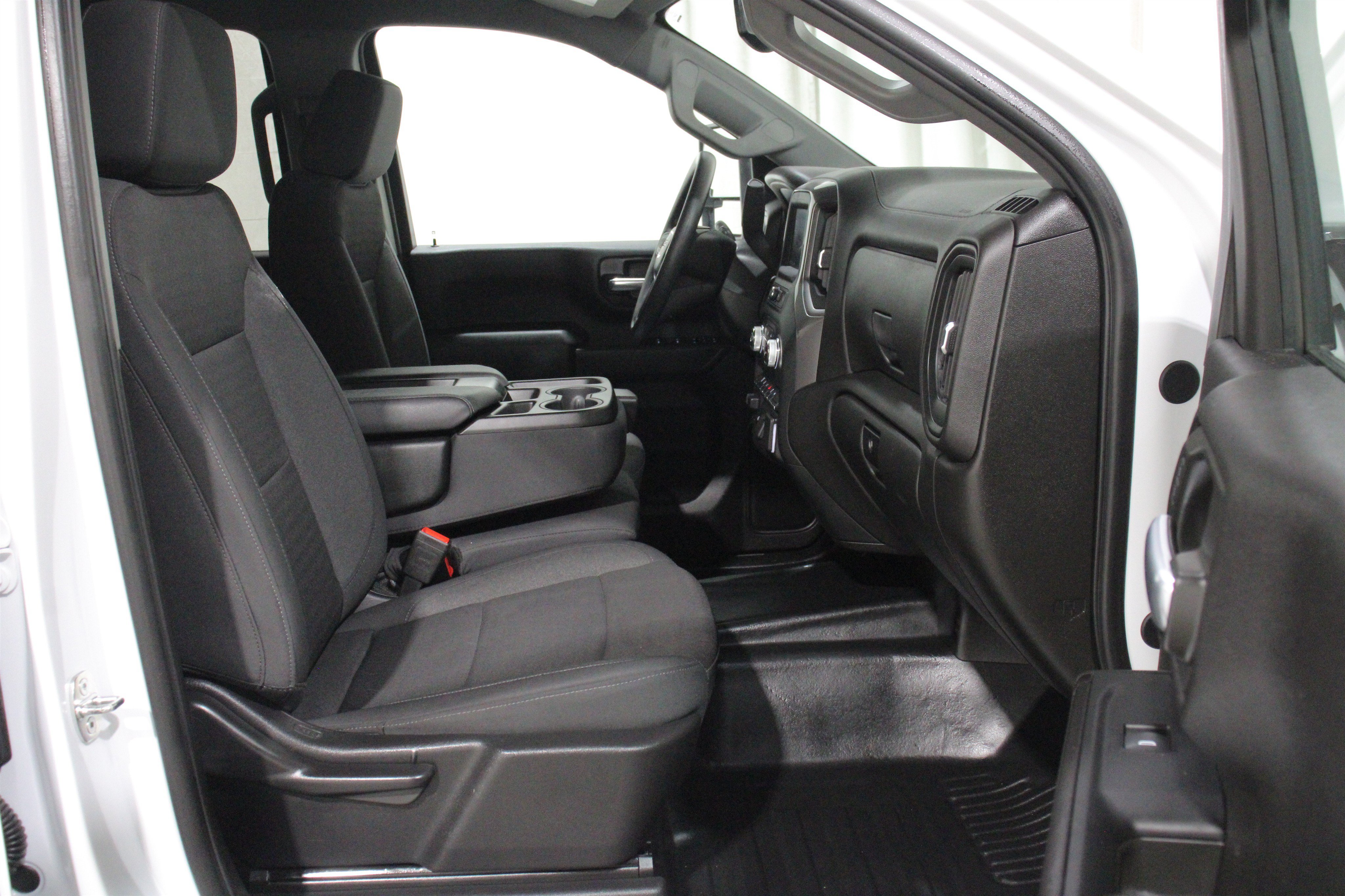 Used 2024 GMC Sierra 2500 Pro w/ Convenience Package RWD image 26