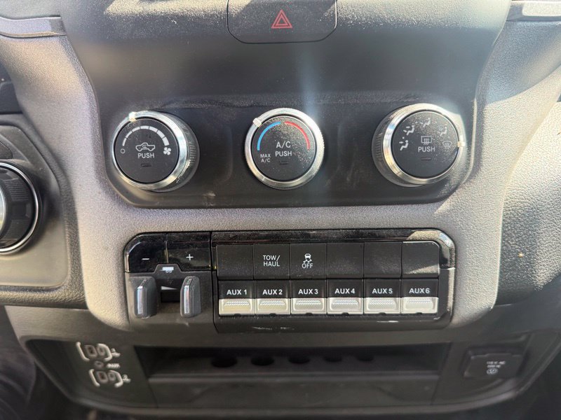 Used 2024 RAM 3500 Tradesman w/ Chrome Appearance Group AWD/4WD image 7