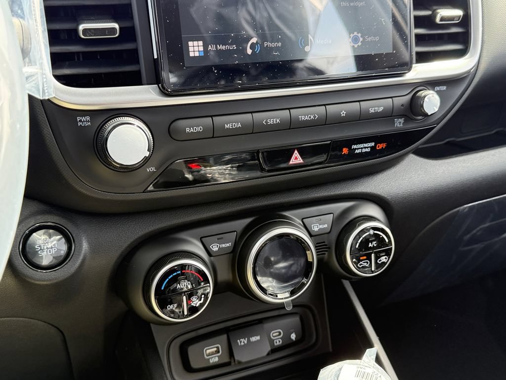 New 2026 Hyundai Venue SEL FWD image 19
