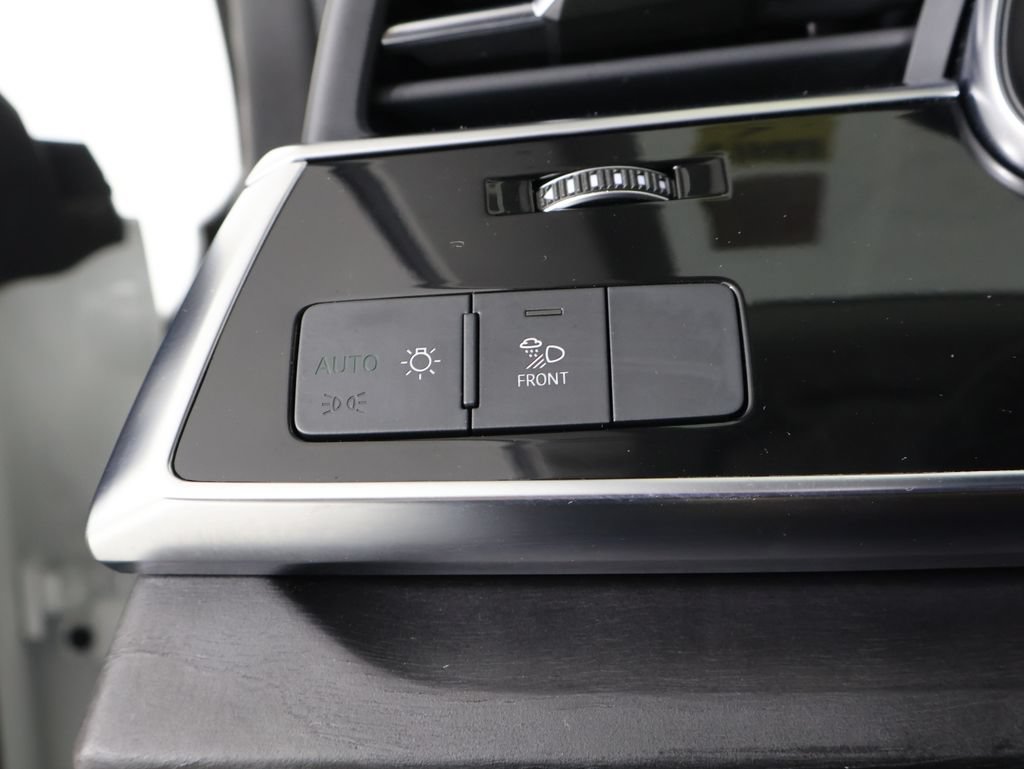 Certified 2023 Audi Q8 Premium Plus w/ Premium Plus Package AWD/4WD image 25