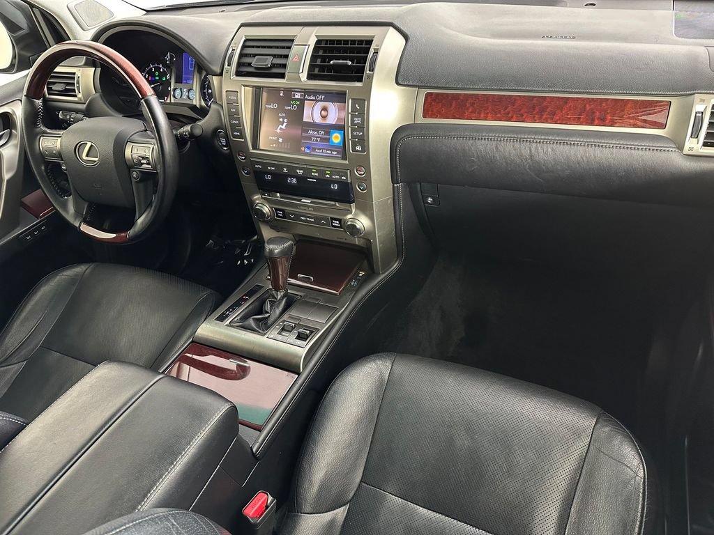 Used 2016 Lexus GX 460 w/ Premium Package AWD/4WD image 39