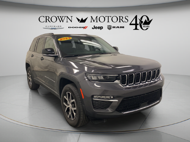 Used 2023 Jeep Grand Cherokee Limited AWD/4WD image 9