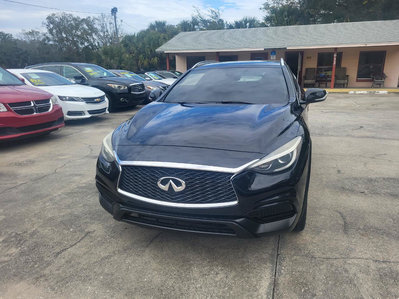 Used 2017 INFINITI QX30 AWD image 25