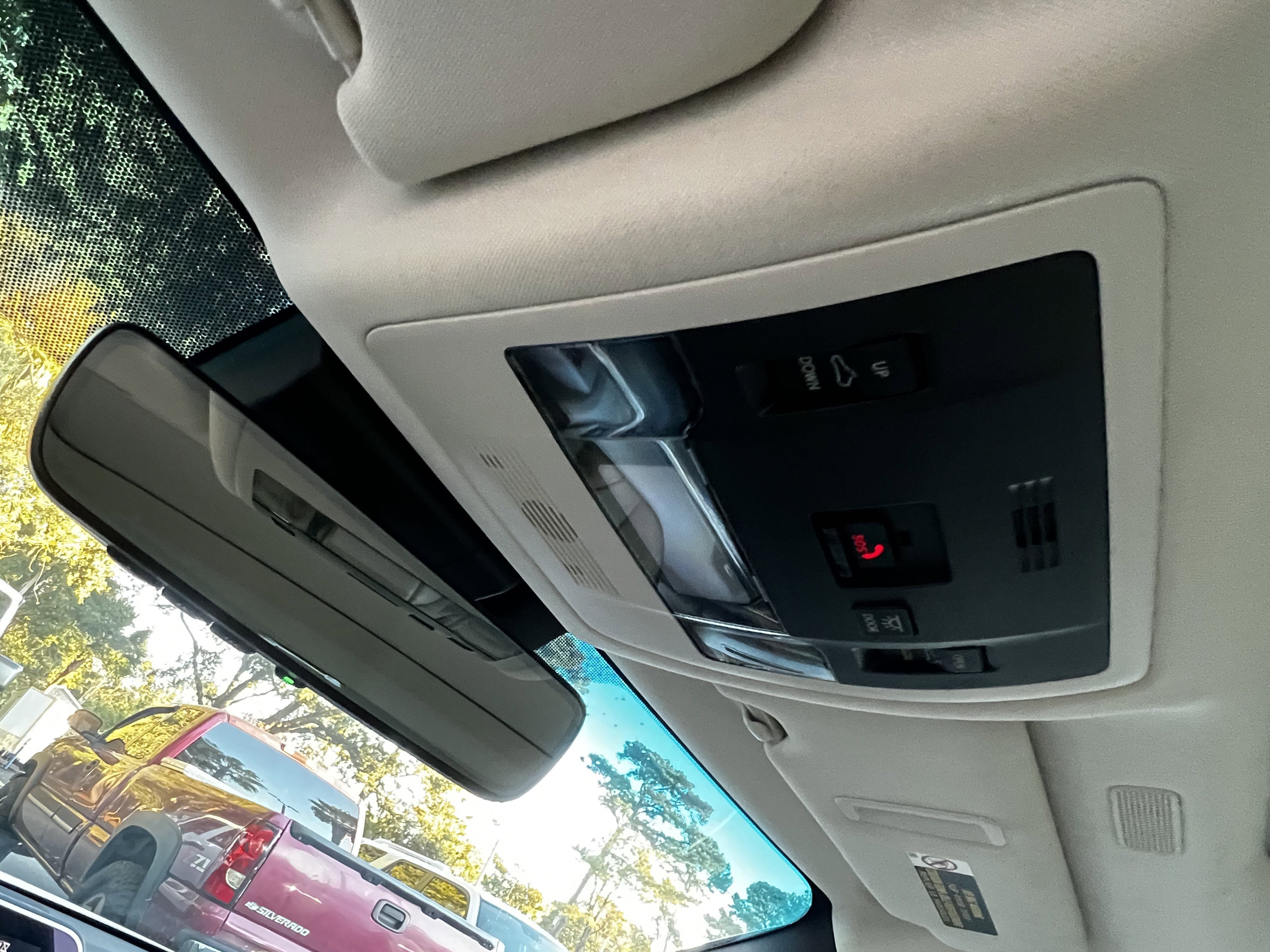 Used 2021 Lexus ES 300h Ultra Luxury w/ Accessory Package 2 image 29