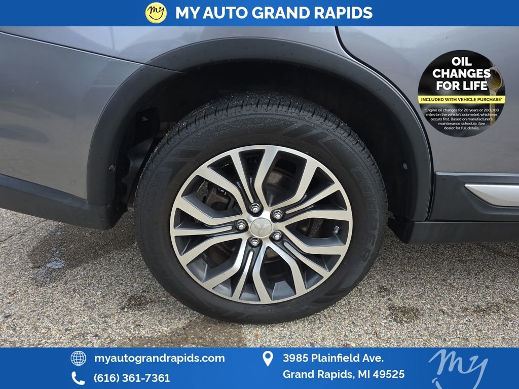 Used 2017 Mitsubishi Outlander SE image 32