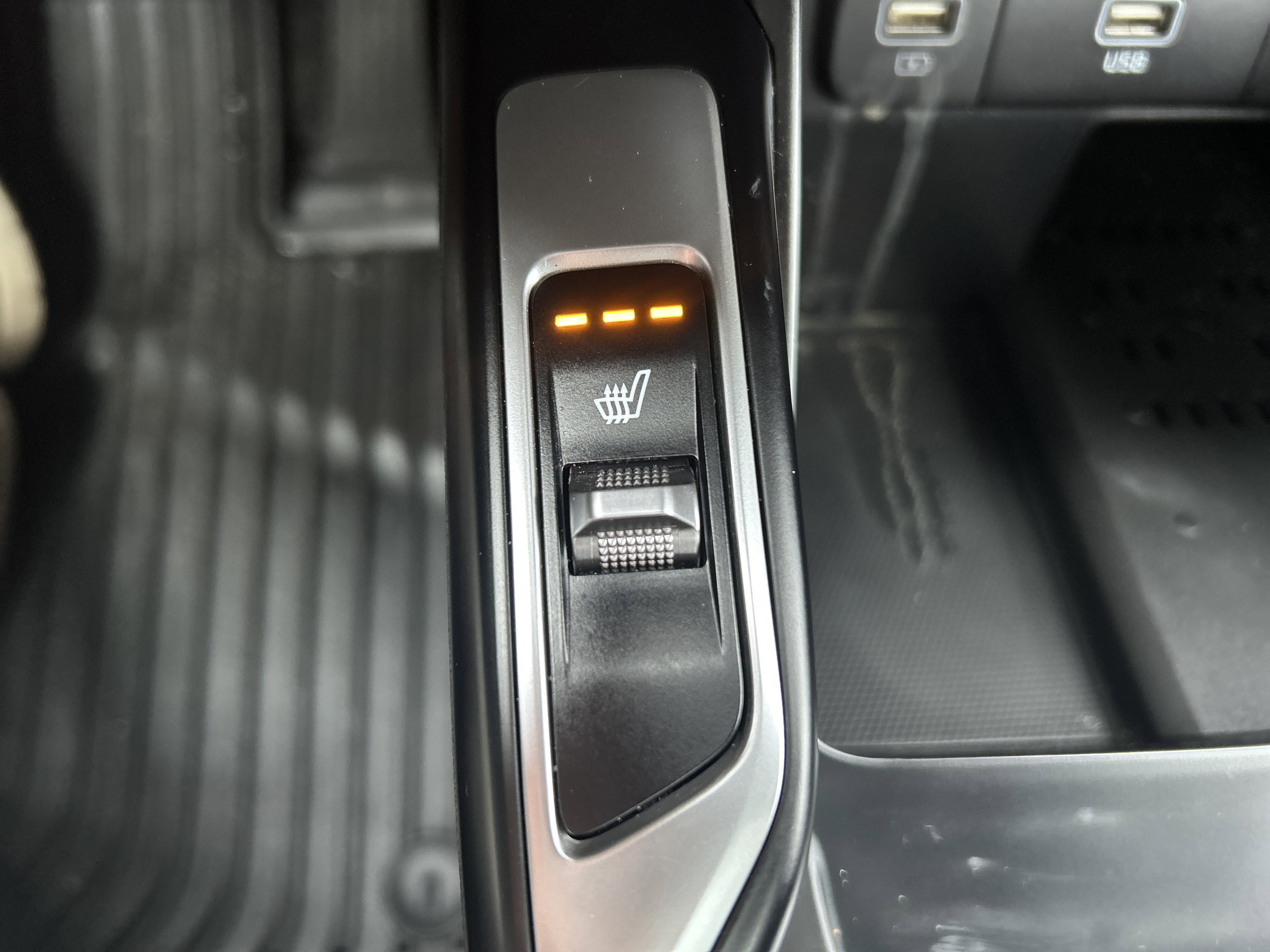 Certified 2023 Kia Sorento X-Line EX image 33