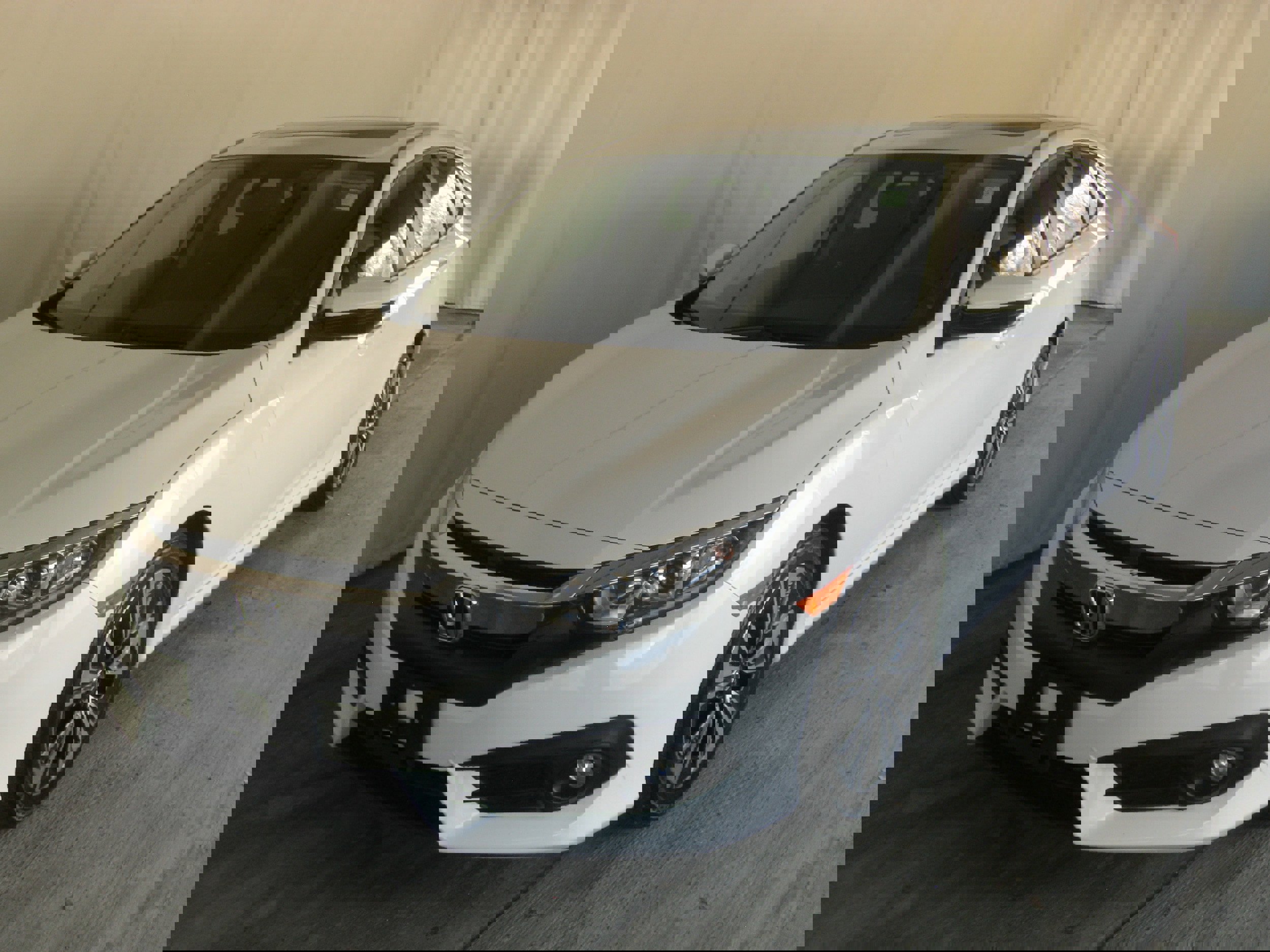 Used 2018 Honda Civic EX-L image 22