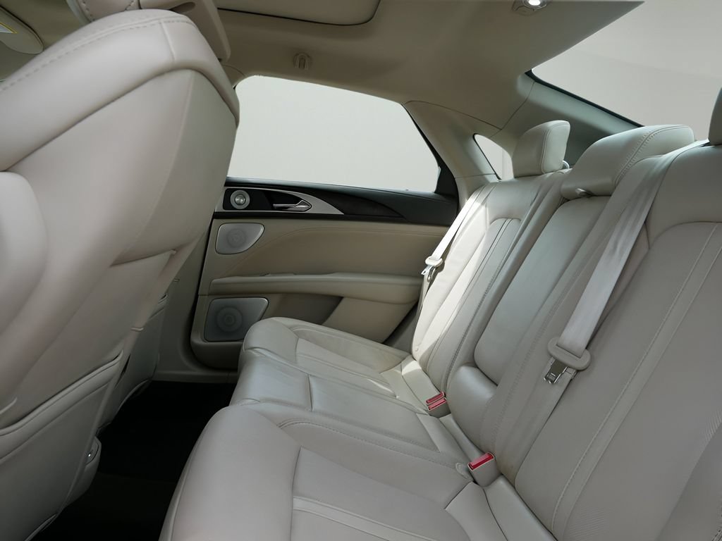 Used 2019 Lincoln MKZ Reserve w/ Luxury Package FWD image 11