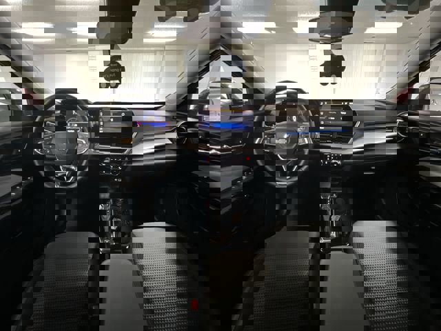 Certified 2025 Chevrolet Trax LT w/ LT Convenience Package image 19