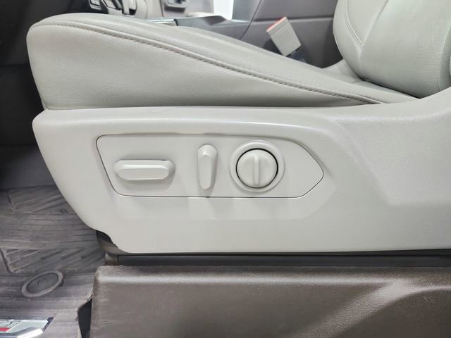 Used 2023 Chevrolet Silverado 2500 LTZ w/ LTZ Premium Package AWD/4WD image 20